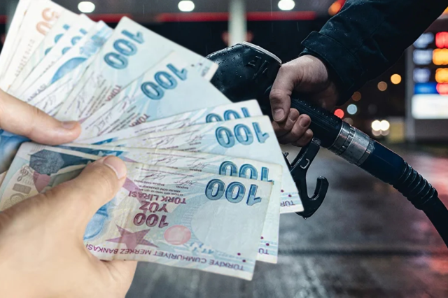 Motorine tarihi zam! Litre fiyatı 90 lirayı aştı