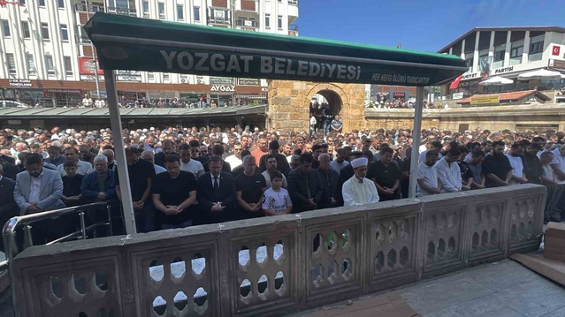Yozgat'ta otomobille çarpışan motosiklet sürücüsü hayatını kaybetti