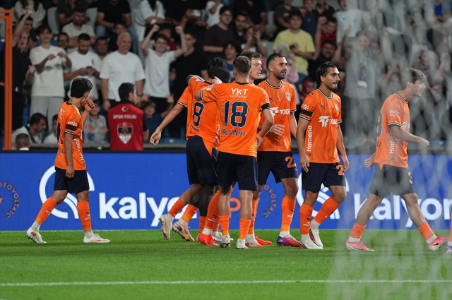 Osimhen sakatlandı! İşte 5 gollü nefes kesen maçın galibi