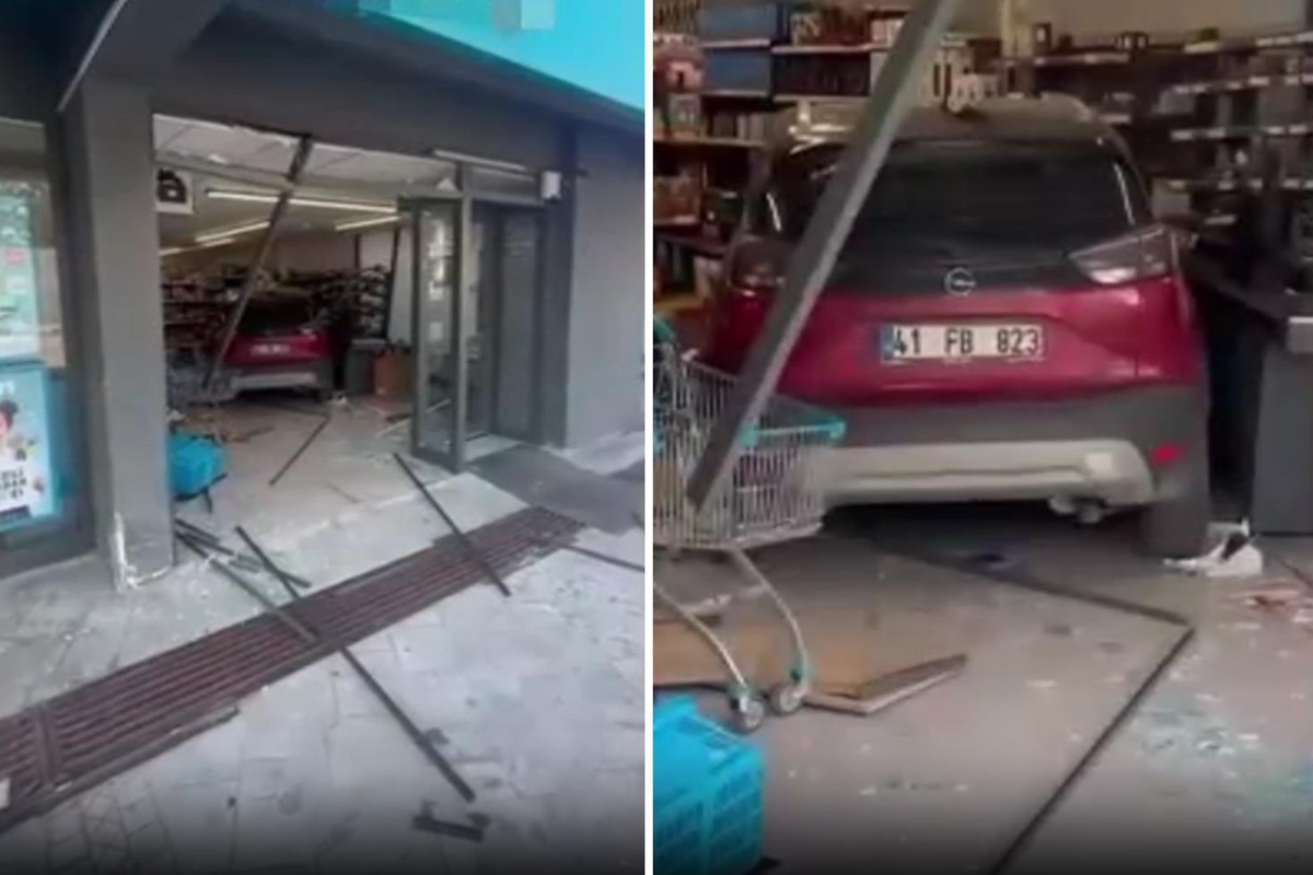 İzmit'te Kontrolden Çıkan Otomobil Markete Girdi