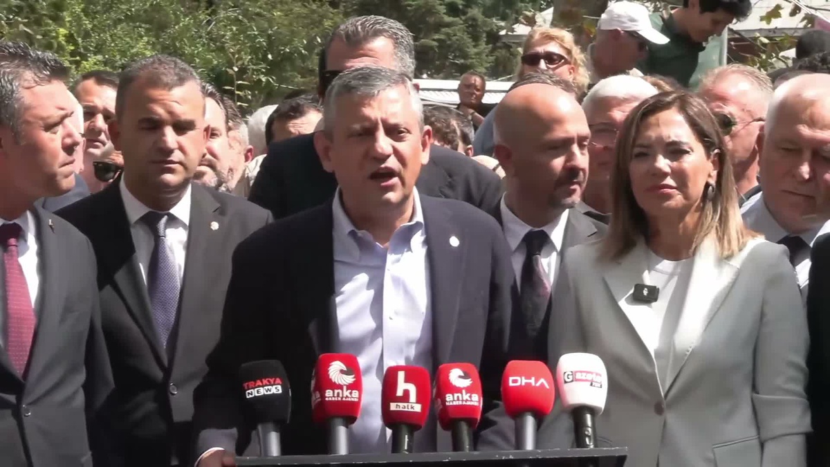 Özel'den Üsküdar seçimine tepki: Millet gözaltındayken kapkaç yapacaklar