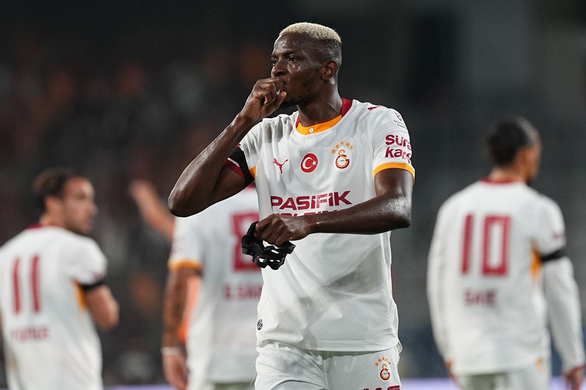 Sakatlanan Osimhen'den ilk açıklama geldi