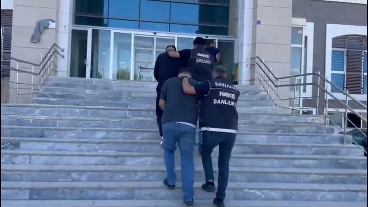 Şanlıurfa'da uyuşturucu operasyonunda 9,5 kilo skunk ele geçirildi, 4 tutuklandı