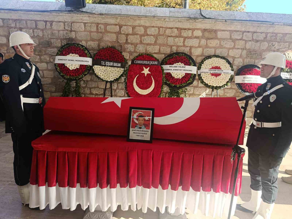 Şehit Polis Melih Kaygusuz İstanbul'da Son Yolculuğuna Uğurlandı