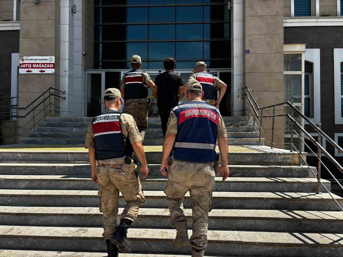 Şanlıurfa Siverek'te kasten öldürme hükümlüsü R.Ç., jandarma operasyonuyla yakalandı