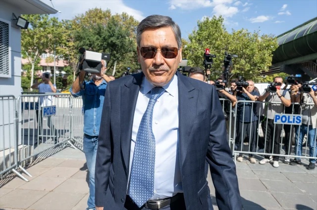 Şüpheli sıfatıyla ifade veren Melih Gökçek'ten adliye çıkışında ilk açıklama: Adaletten endişem yok