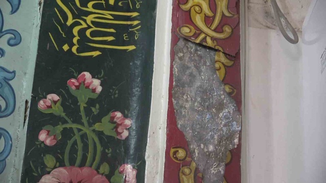 Bursa'daki tarihi Tuz Pazarı Camii'nde 550 yıllık işlemeler ortaya çıktı