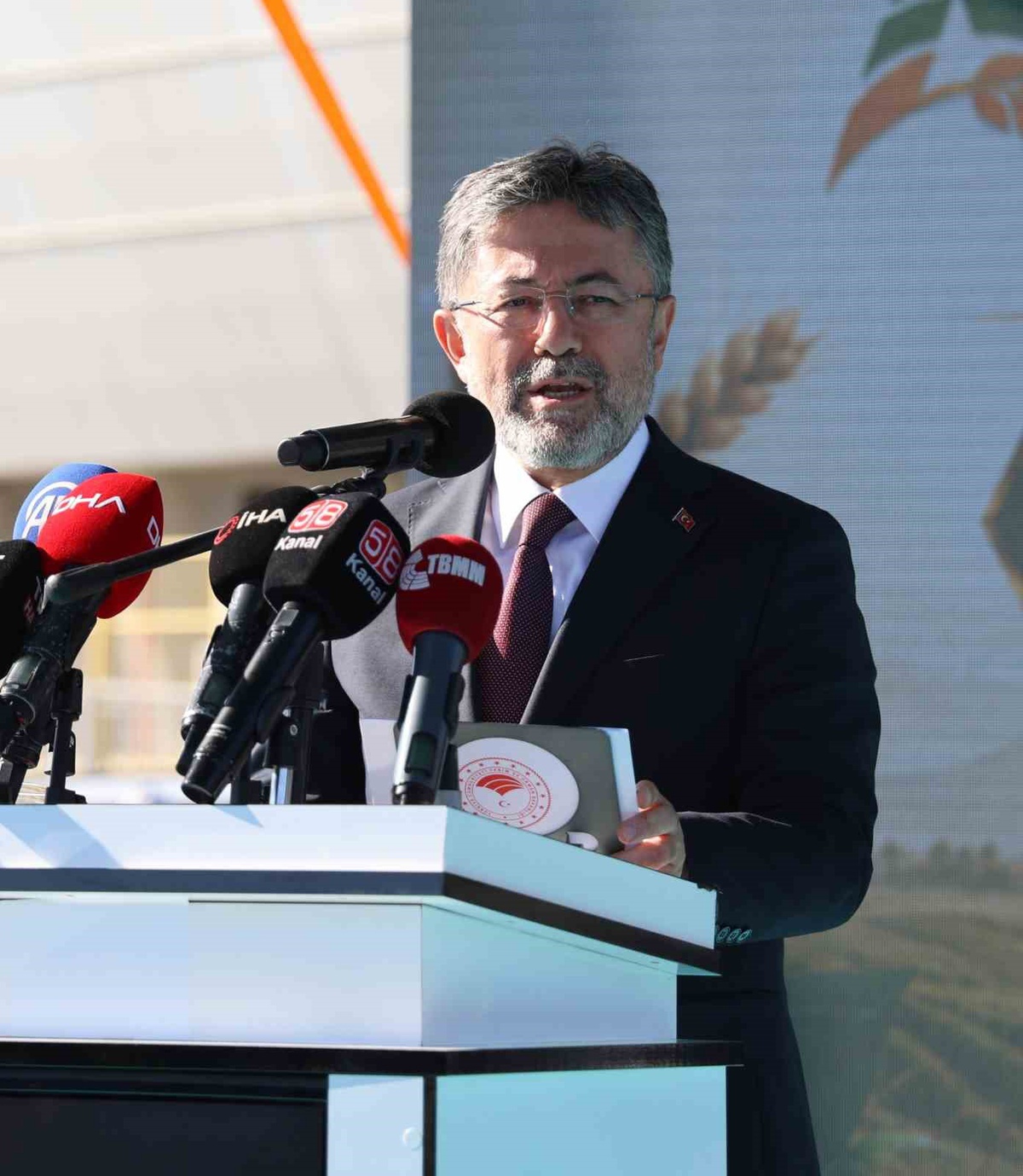 Bakan Yumaklı Sivas'ta gıda arz güvenliğinin tehdit altında olduğunu açıkladı