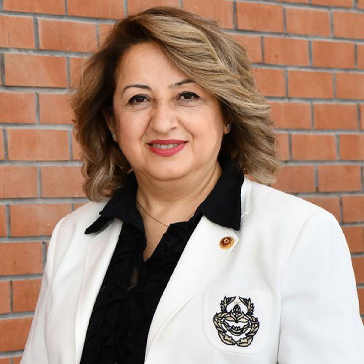 Tepebaşı Belediye Başkan Yardımcısı Fikriye Güven Zaptiye görevinden istifa etti