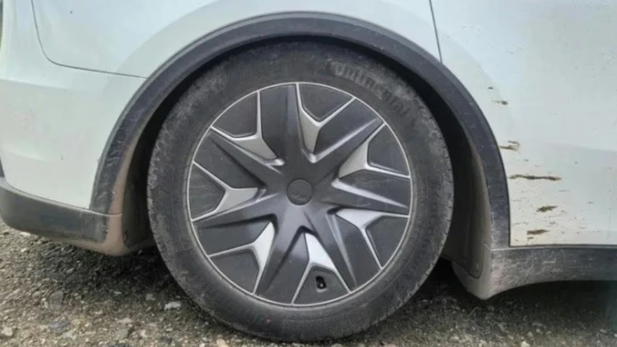 Tesla Model Y L Çin'de Satışta Teknik Arıza Şikayetleriyle Gündemde