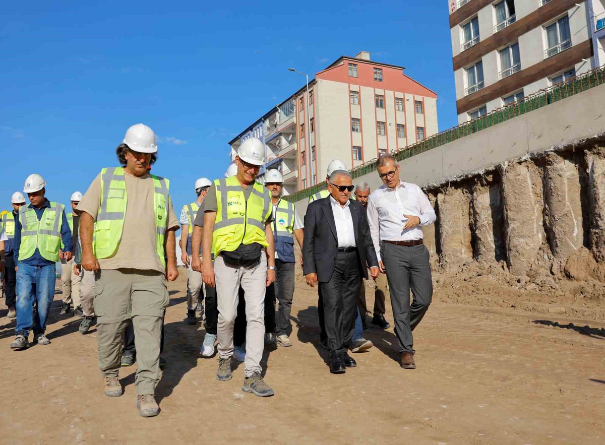 Kartal Kavşağı'nda Yılbaşı Hedefi