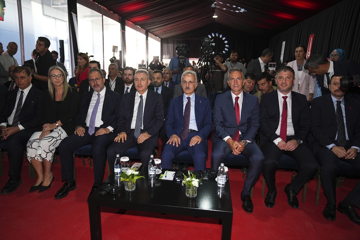 İzmir Gaziemir'de 100 milyon dolarlık veri merkezi açıldı