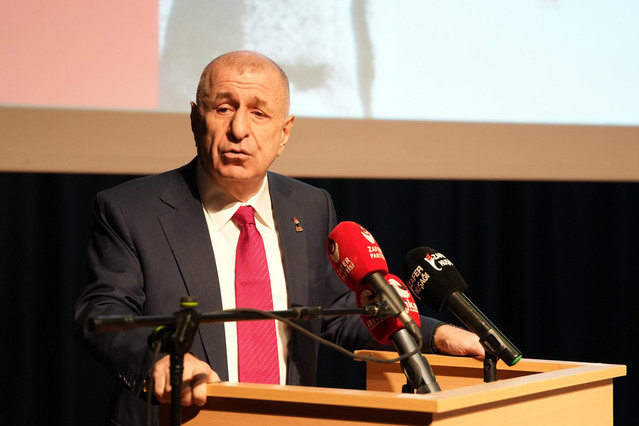 Ümit Özdağ, Sivas Kongresi'nin 107. yıl dönümünde Atatürk ve İstiklal kahramanlarını andı