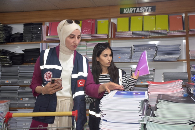 Van'da kırtasiye denetimlerinde ekipler fiyat ve güvenlik kontrolü yaptı