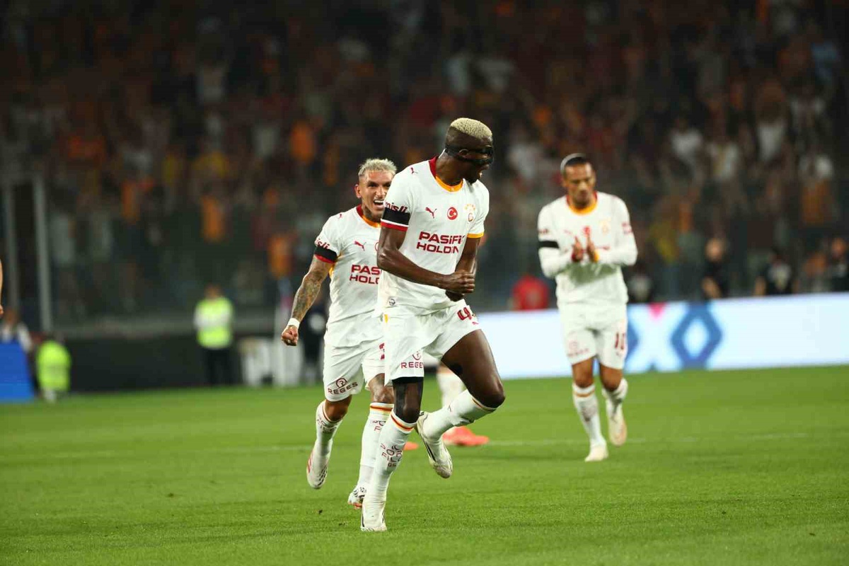Galatasaray'da Osimhen Başakşehir'e de gol attı, gol sayısını 6'ya yükseltti