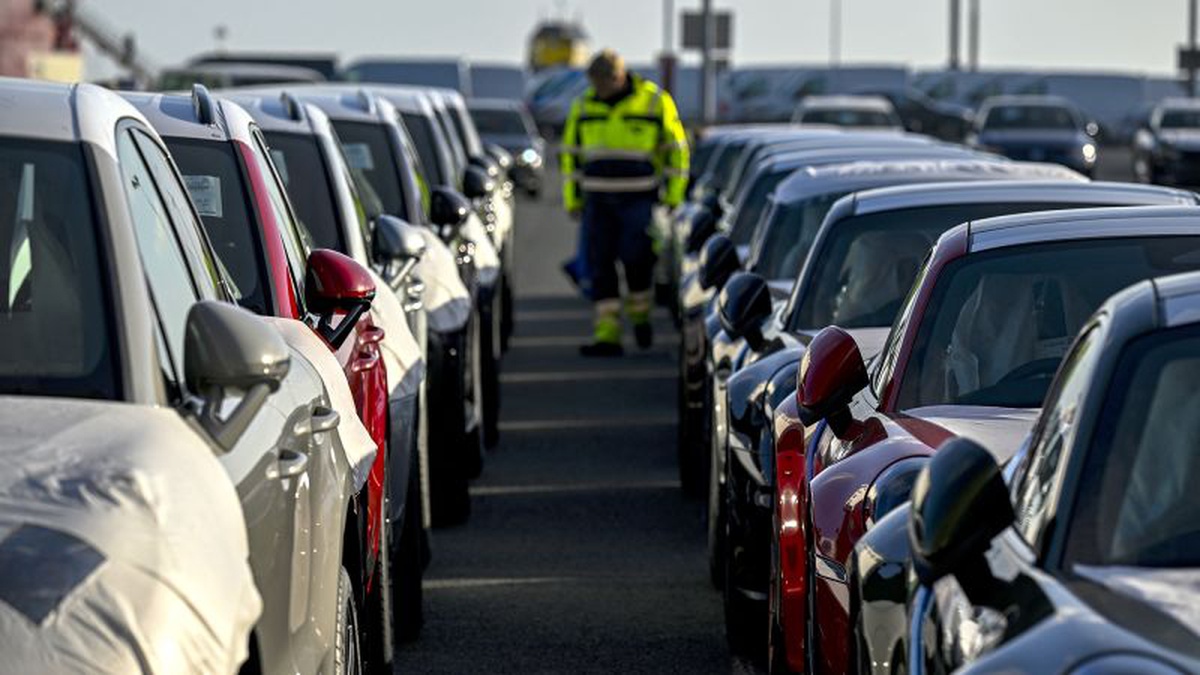 Volkswagen 50 bin işi kaldırıp araç modellerinin yarısını kesmeyi planlıyor