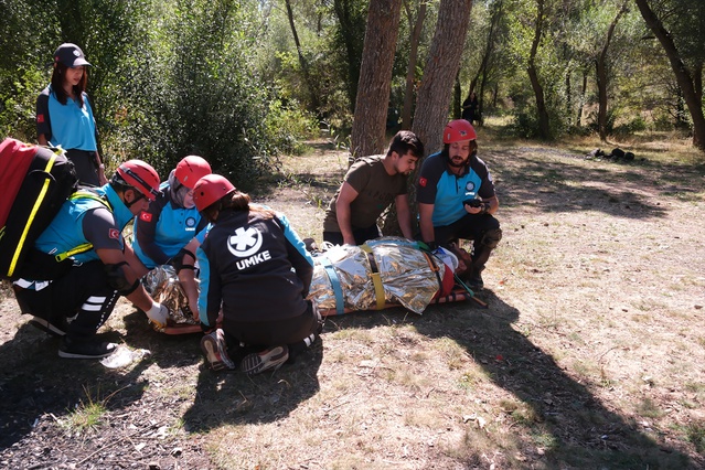 Yozgat'ta UMKE'nin 3 günlük kampında baraj patlaması senaryolu sel tatbikatı yapıldı