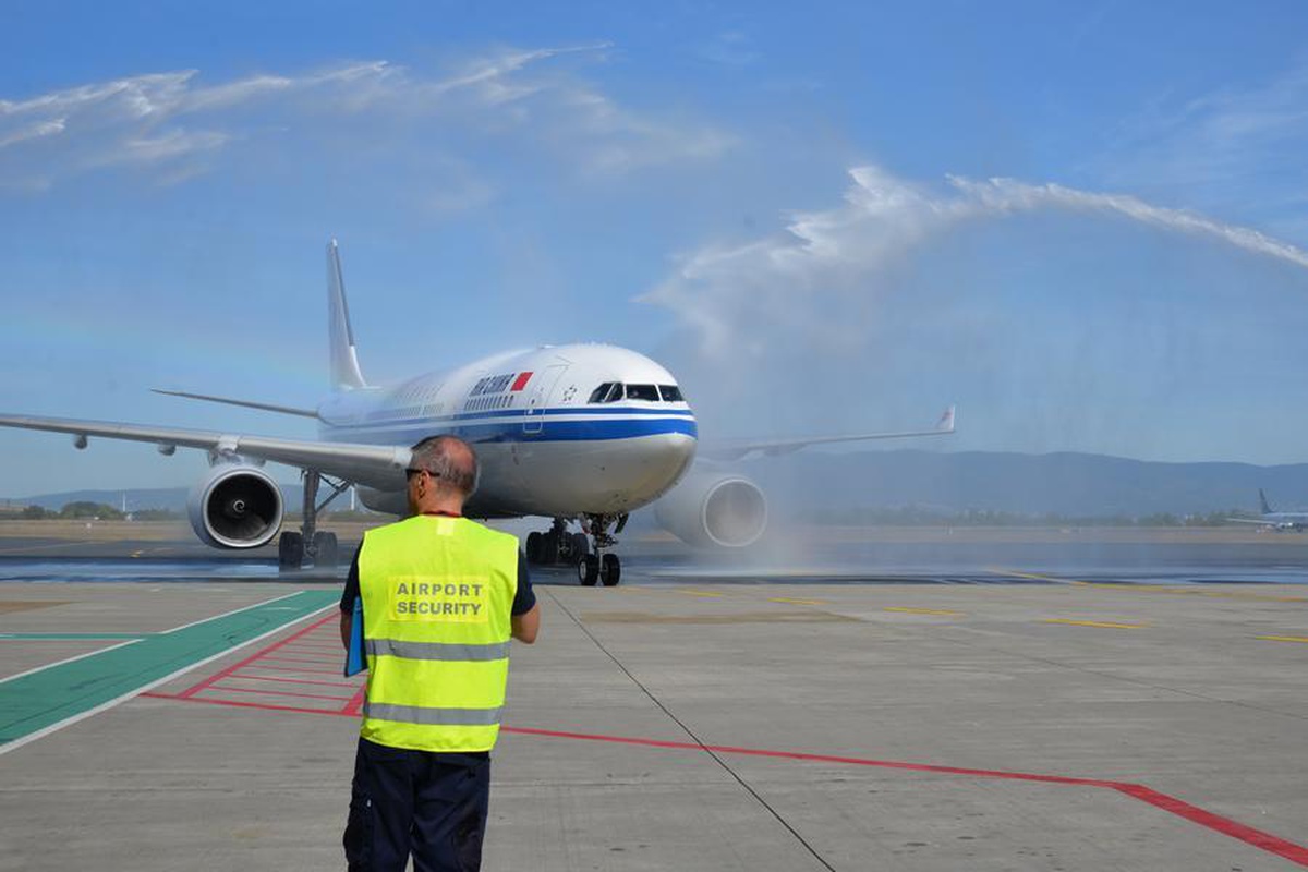 Air China, Pekin-Bükreş-Zagreb seferlerine başladı, Çin-Hırvatistan hattı da açıldı