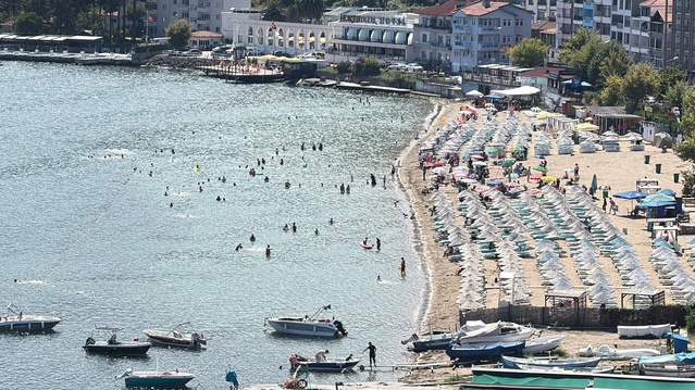 Amasra'da eylülde turizm yoğunluğu sürüyor; otellerde doluluk yüzde 60-70'e ulaştı