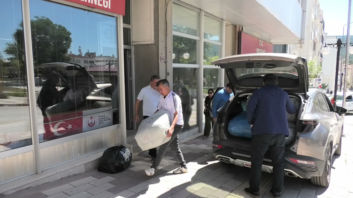 ATEM Başkanı Akçam, Yozgat\'ta 700 Çocuğa Kıyafet Desteği Sağladı