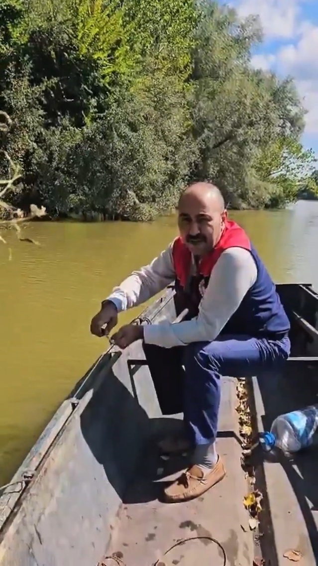 Ferizli'de yasa dışı avcılıkta kullanılan paraketeler imha edildi