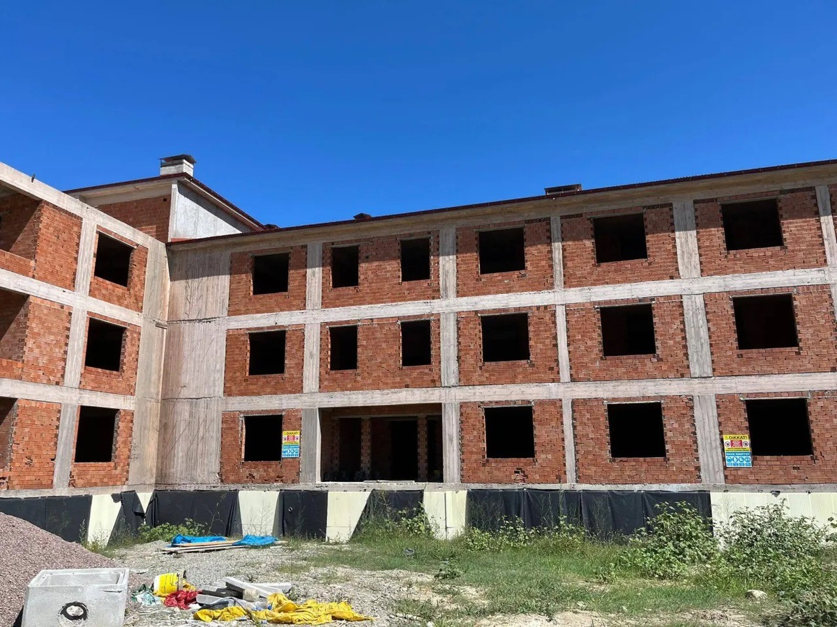 Ayancık'taki yarım kalan huzurevi inşaatı Bakanlığa devrediliyor