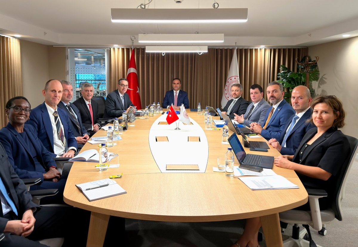 Bakan Kacır, IFC Başkan Yardımcısı Fakhoury ile yüksek teknoloji ve yeşil dönüşümü görüştü