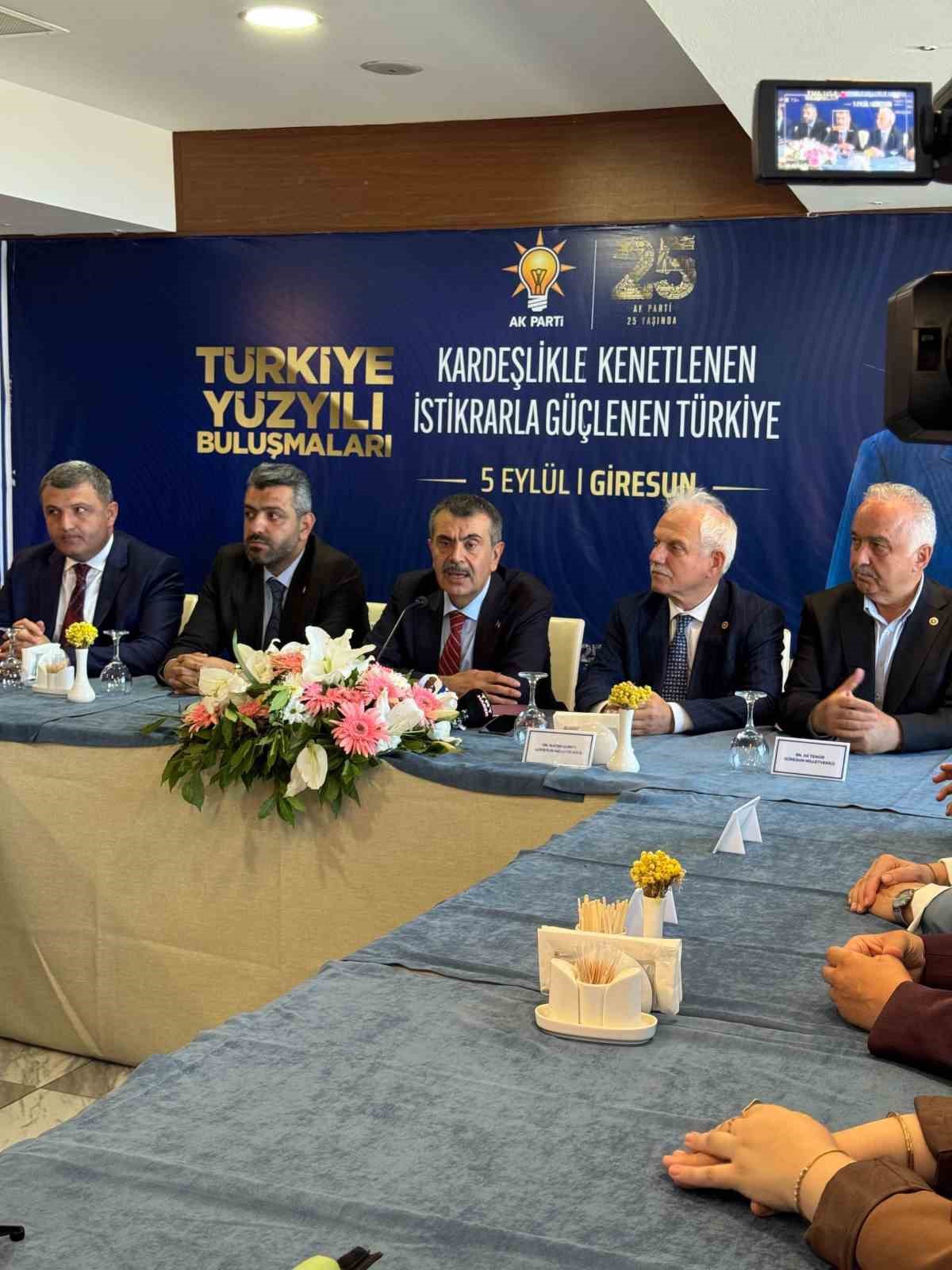 Bakan Tekin Giresun\'da \'Terörsüz Türkiye\' sürecine herkesin sahip çıkmasını istedi