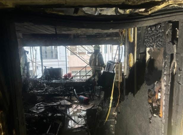 Bakırköy'de otelde çıkan yangında 12 kişi yaralandı, 7 kişi tahliye edildi