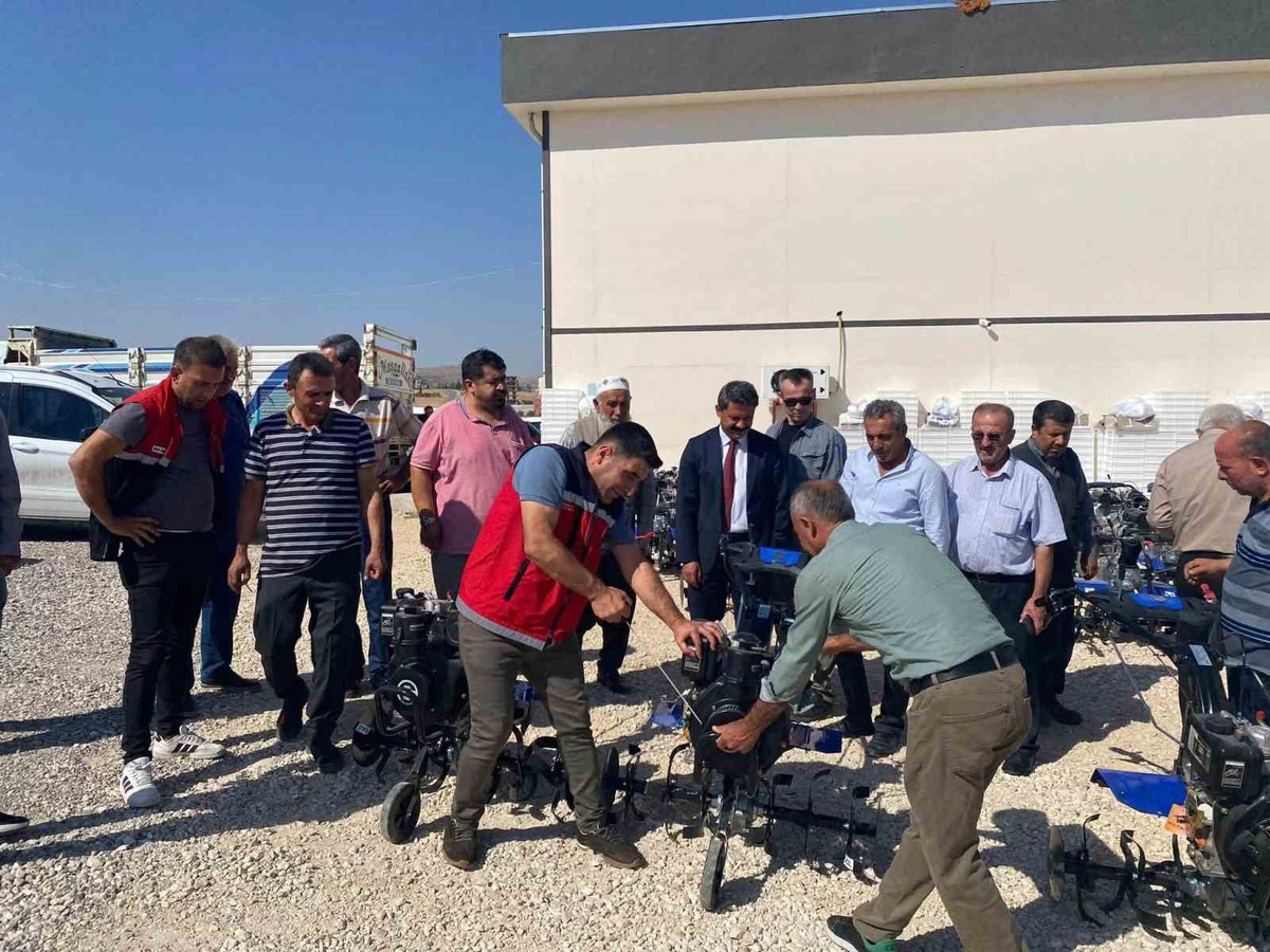 Besni\'de çiftçi ve fırıncılara yüzde 50 hibeli ekipman desteği verildi