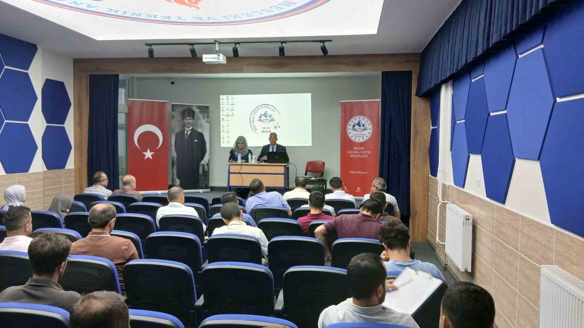 Bozkır'da okul müdürleri toplantısında 2026-2027 eğitim yılı planlamaları yapıldı