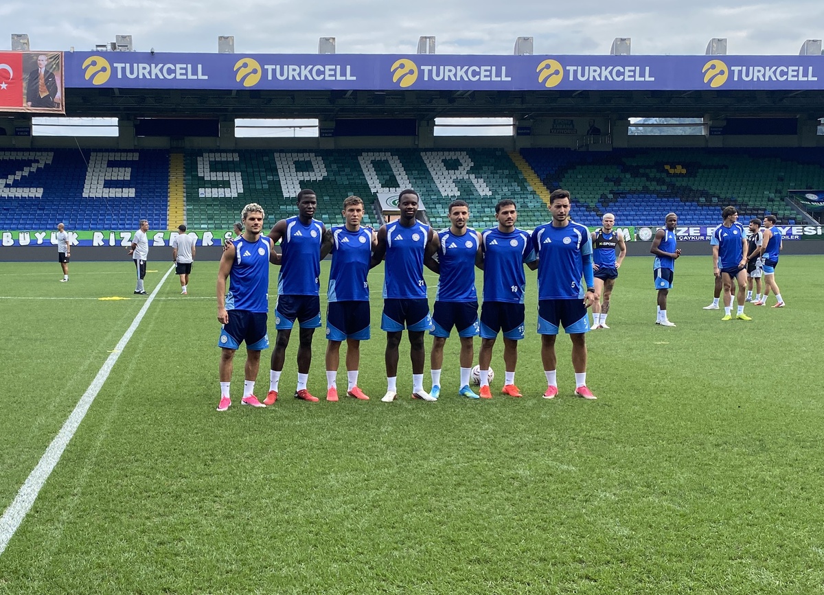 Çaykur Rizespor transferde 9 oyuncu kattı, 20 oyuncuyla yollarını ayırdı
