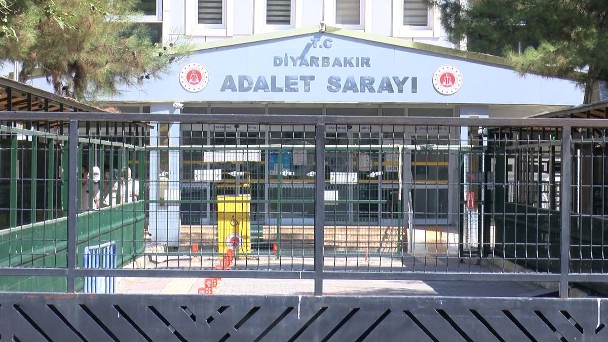 Diyarbakır'daki silahlı kavgada 2 kişinin ölümüne ilişkin iddianame kabul edildi