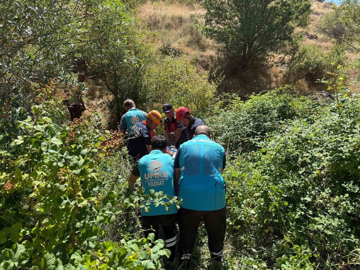 Yozgat'ta dere yatağına düşen kişi ekipler tarafından kurtarıldı