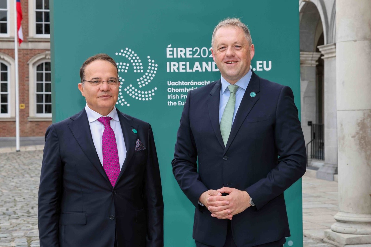 Bakan Yardımcısı Bozay, Dublin'de İrlandalı yetkililerle görüştü