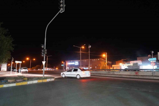 Diyarbakır Bismil'de 8 yaşındaki çocuğa otomobil çarptı, hastanede kurtarılamadı
