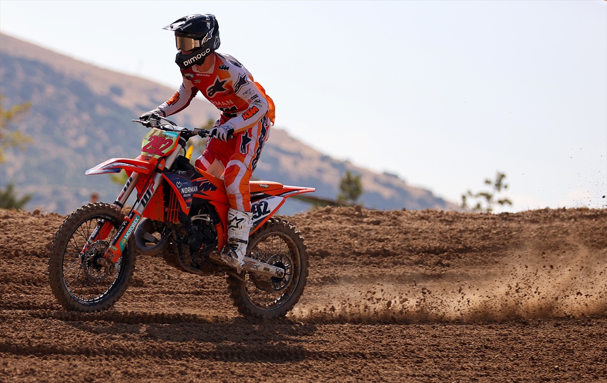 Afyonkarahisar\'da MXGP Türkiye\'de ilk gün yarışları tamamlandı