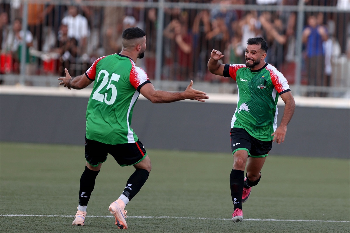 Gazze\'de 3 yıl sonra ilk futbol turnuvası: Bin Şehit Kupası