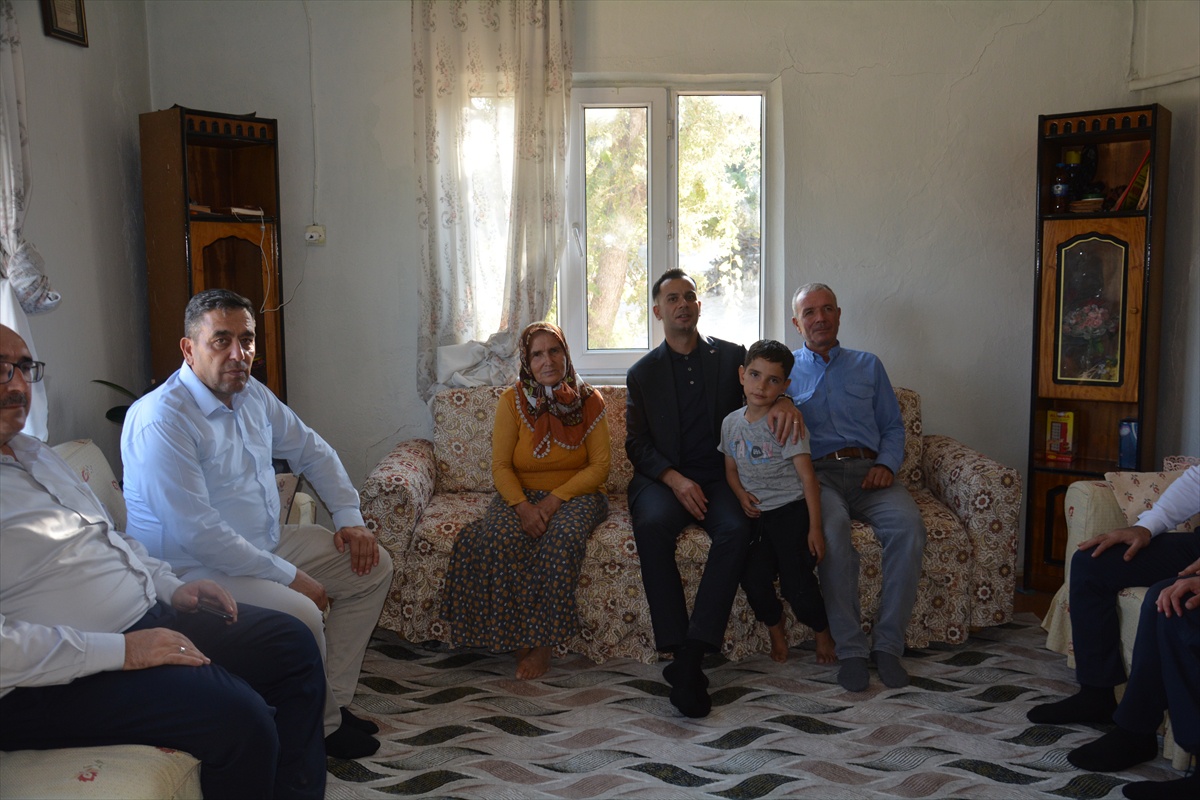Gülnar Kaymakamı Aslan Kuskan Mahallesi'nde vatandaşların sorunlarını dinledi