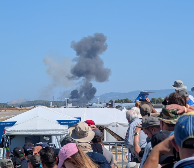 Hava gösterisi felaketle bitti: F-4 Phantom düştü, 2 pilot hayatını kaybetti