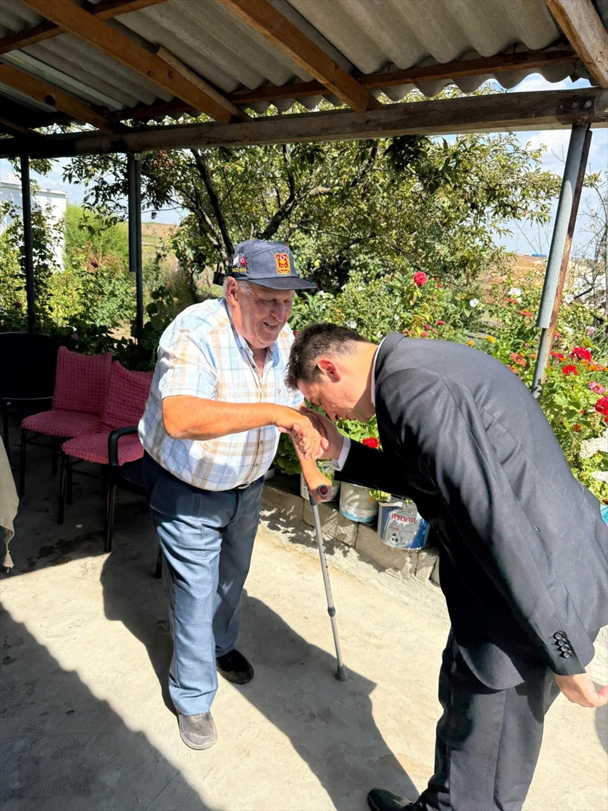 İpsala Kaymakamı Güzel, Paşaköy\'de gazi Yusuf Galak\'ı ve köylüleri ziyaret etti
