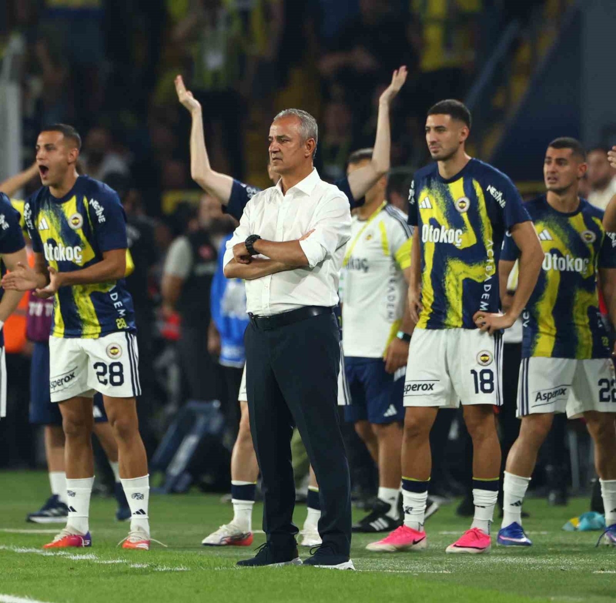 İsmail Kartal, Fenerbahçe\'de Beşiktaş\'a ilk kez yenildi
