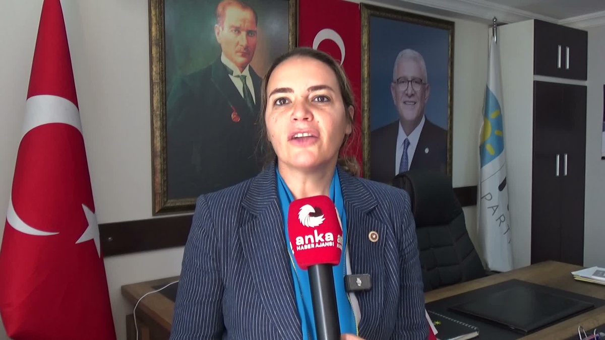 İYİ Parti'li Ayyüce Türkeş Taş, Sinop'ta yanlış yönetimin ekonomik buhrana yol açtığını söyledi