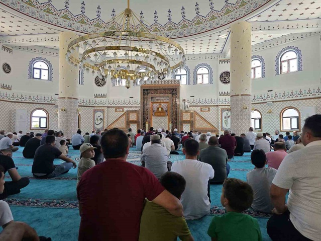 Aydın Köşk'te Bilal-i Habeşi Camii dualarla ibadete açıldı