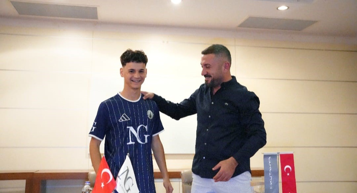 Kütahyaspor, Fenerbahçe'nin U19 milli sağ kanadı Adem Yeşilyurt'u sezon sonuna kadar kiraladı