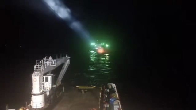 Marmara'da arıza yapan 243 metrelik tanker yedeğe alınıp Tekirdağ'da demirletildi