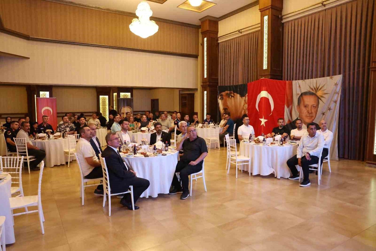 Mersin Akdeniz\'de Zabıta Teşkilatı\'nın kuruluş yıl dönümü programla kutlandı
