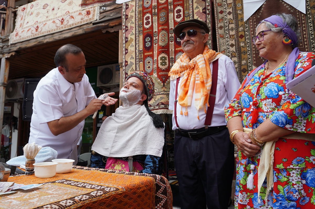 Muğla\'da 5. Geleneksel Düğün Yemekleri Festivali\'nde Yörük gelenekleri yaşatıldı