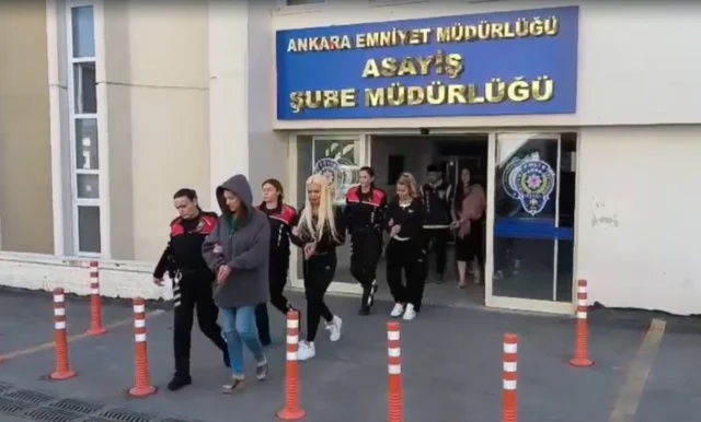 ‘Müstehcenlik’ suçundan gözaltına alınan Tuğba Ekinci’nin de aralarında bulunduğu 4 şüpheli tutuklandı