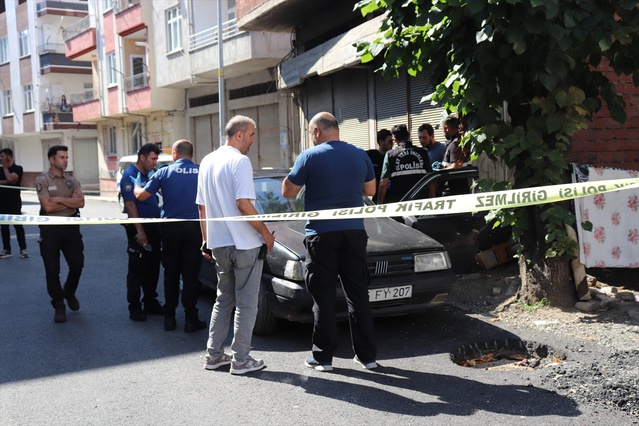 Ordu Ünye'de park halindeki otomobilde 65 yaşındaki Nedim Ulucan ölü bulundu